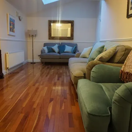 Bed and breakfast Lough Gill Lodge Rm 3 - Small Twin - 1 Double 1 Single Bed